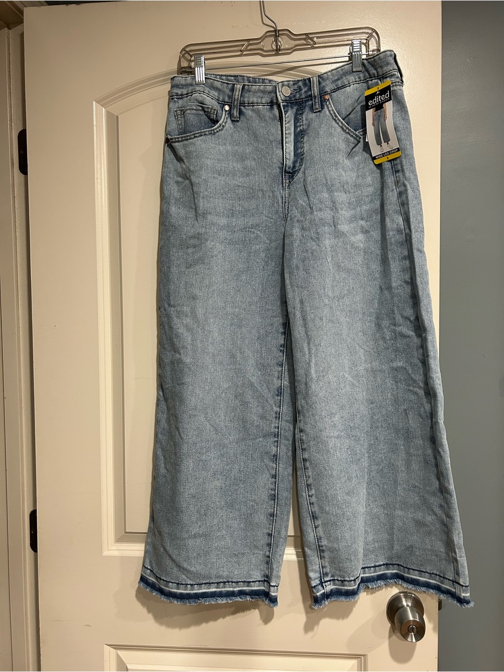 Edited Light Blue Wide Leg Women's Jeans
Wide leg size 8